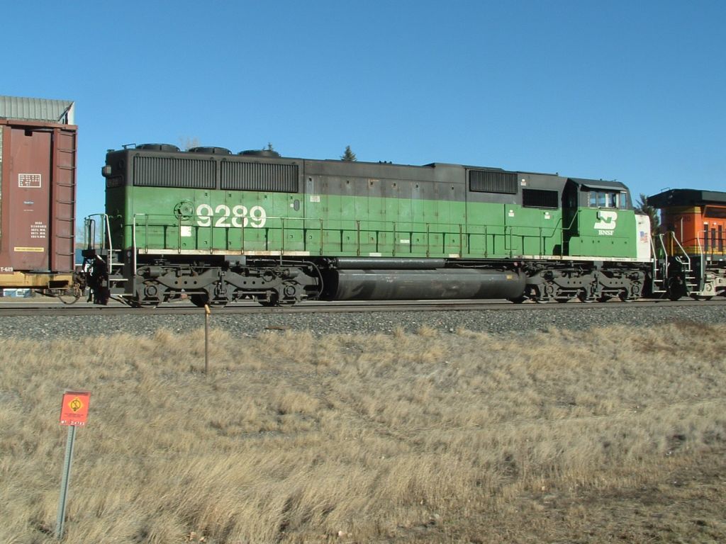 BNSF 9289 coming into town